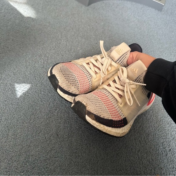 Adidas Ultraboost - Picture 4 of 7